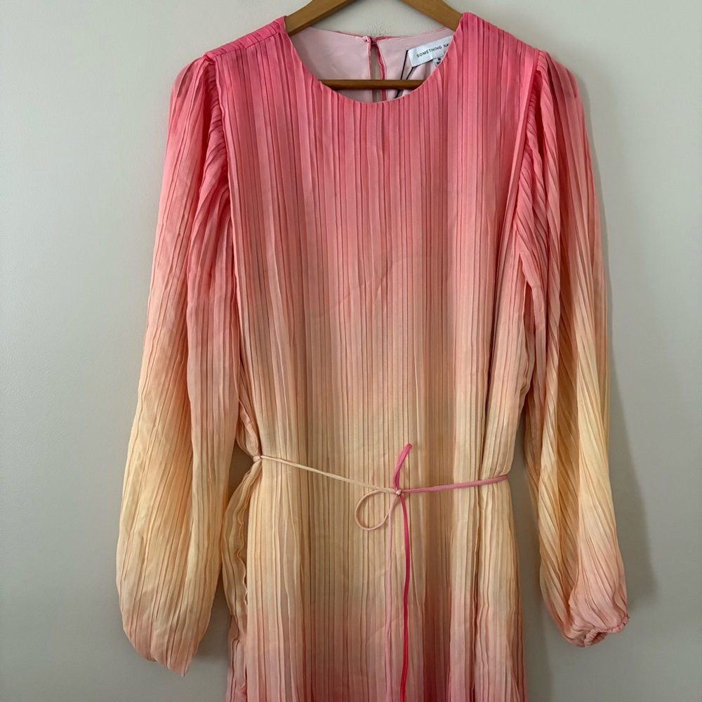 New Something Navy Maxi Dress‎ Pleated Tie Waist Long Sleeve pink combo ombré M - Picture 5 of 15